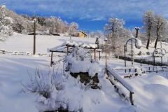 fontana-innevata-agriturismo-rossana