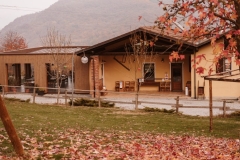 casolare-rosa-facciata-ristorante