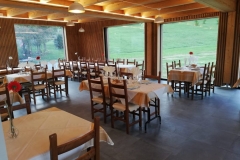 sala-pranzo-agriturismo-rossana